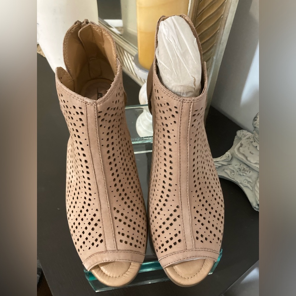 EARTH SUEDE, Leather Upper, WOMENS 9 - Picture 2 of 6
